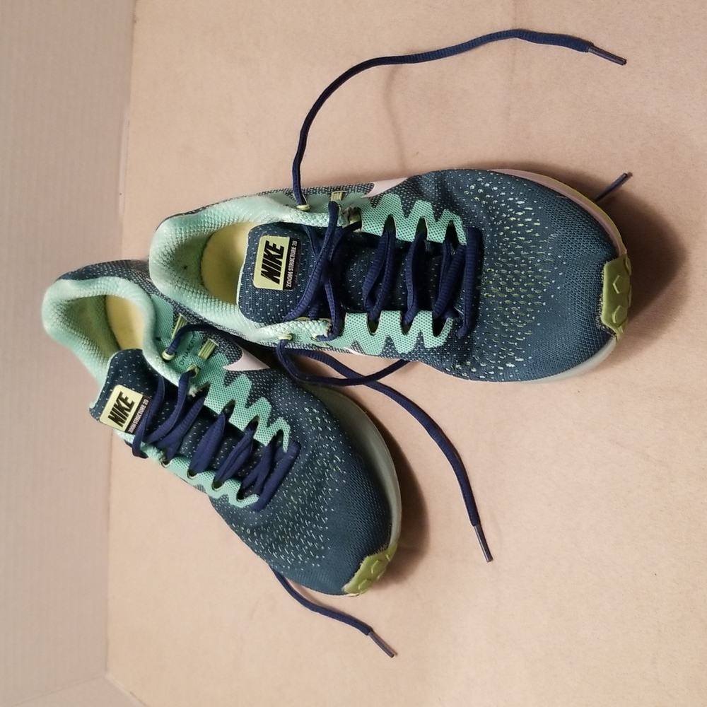 Nike Zoom Structure 20, Size 6M